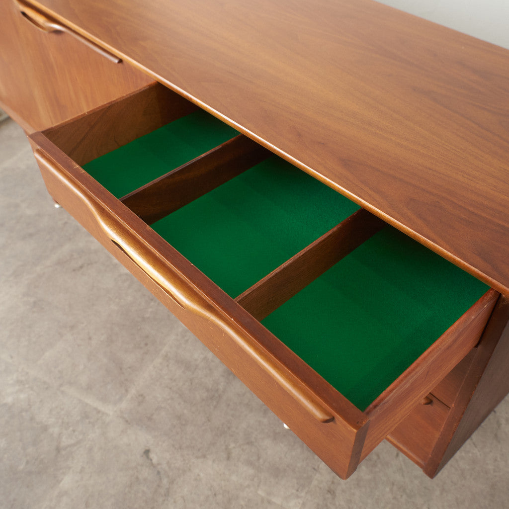 ヴィンテージ サイドボード