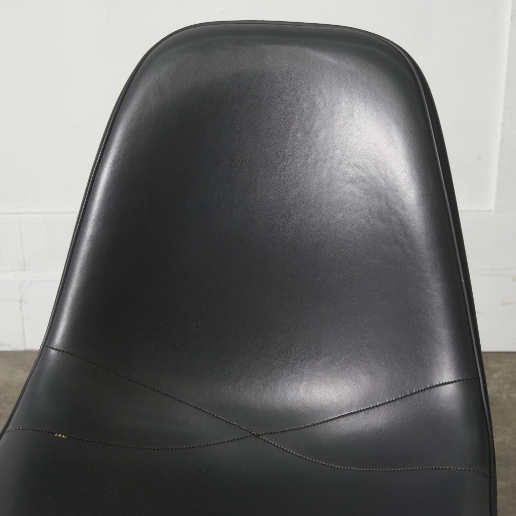 サイドシェルチェア スタッキングベース