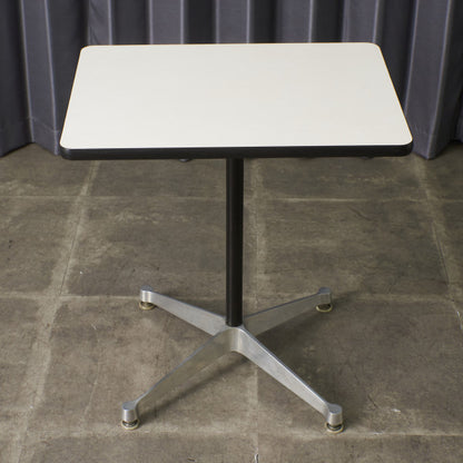 イームズ コントラクトベース テーブル