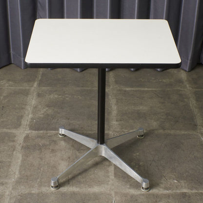 イームズ コントラクトベース テーブル