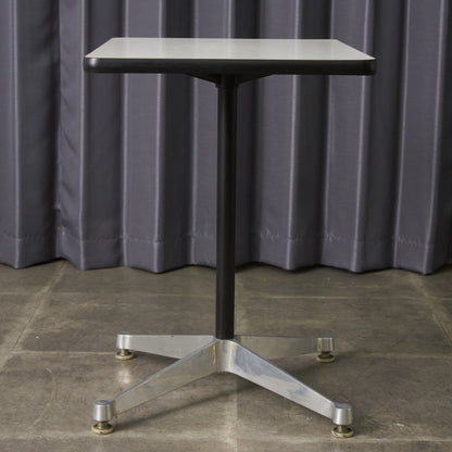 イームズ コントラクトベース テーブル