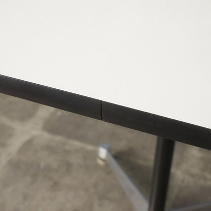 イームズ コントラクトベース テーブル