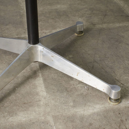 イームズ コントラクトベース テーブル