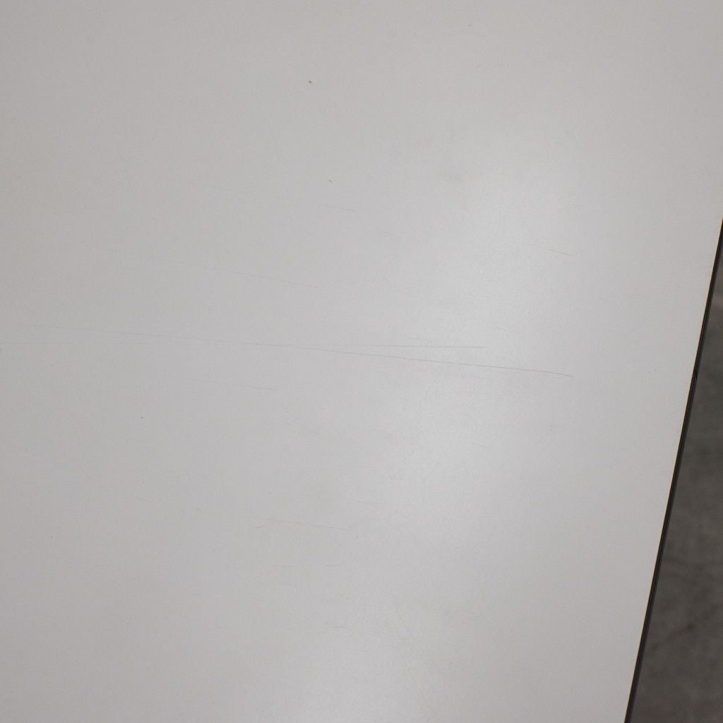 イームズ コントラクトベース テーブル