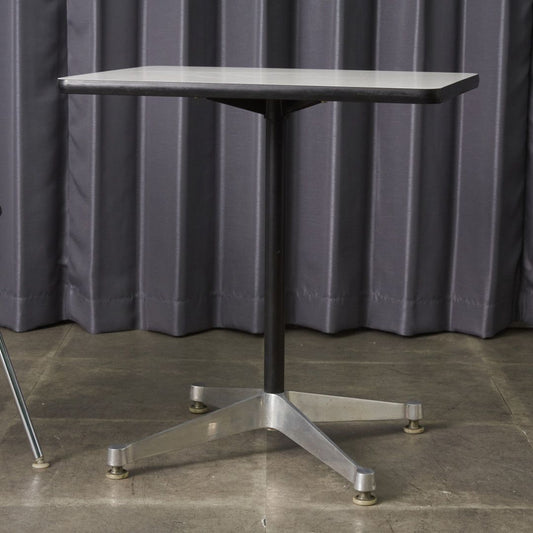 イームズ コントラクトベース テーブル