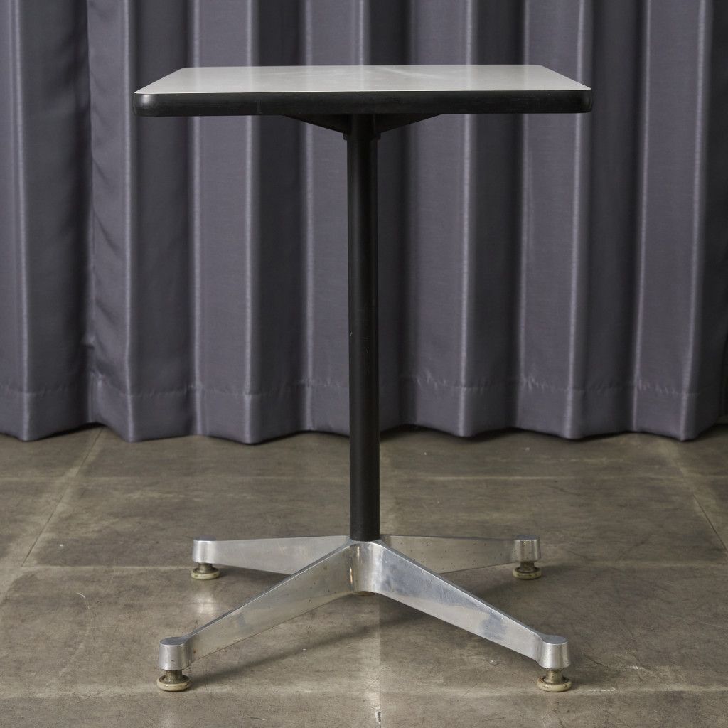 イームズ コントラクトベース テーブル