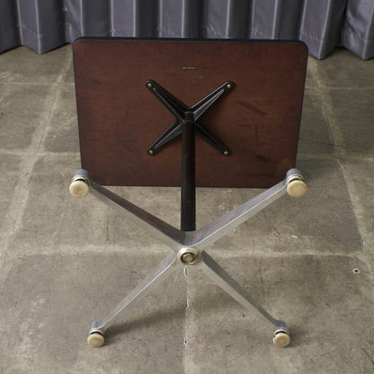 イームズ コントラクトベース テーブル