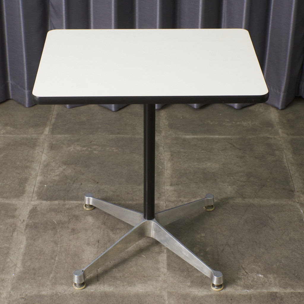 イームズ コントラクトベース テーブル