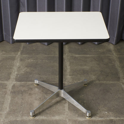 イームズ コントラクトベース テーブル