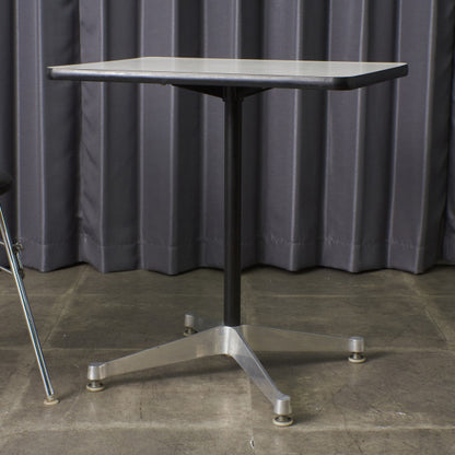 イームズ コントラクトベース テーブル