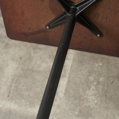 イームズ コントラクトベース テーブル