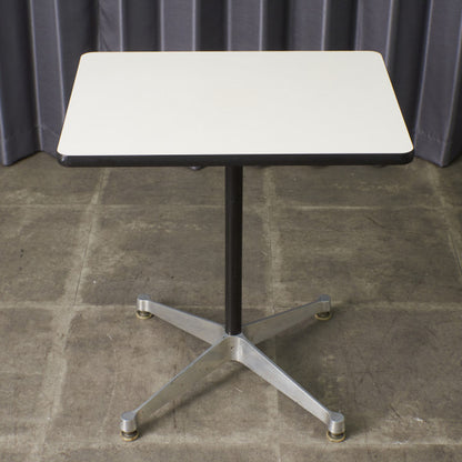 イームズ コントラクトベース テーブル