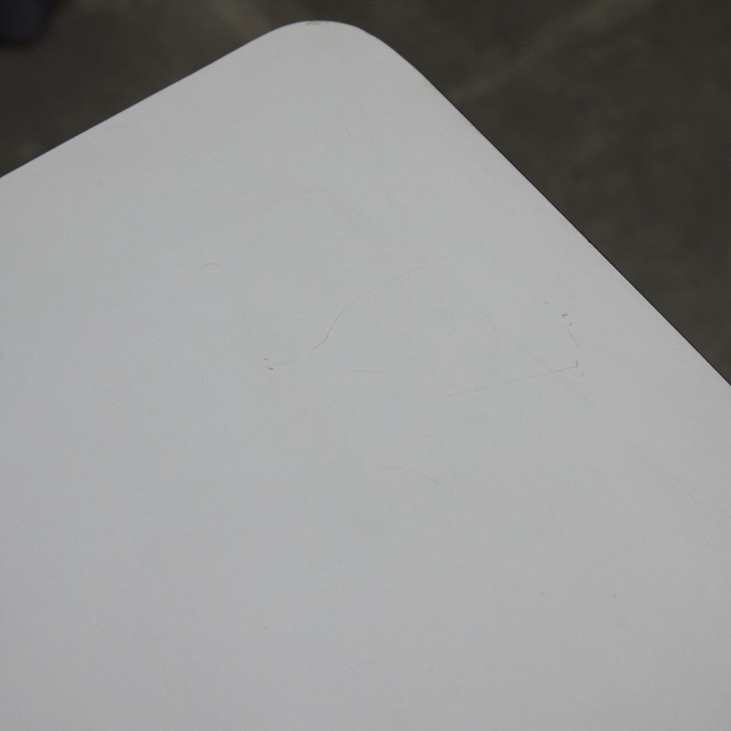 イームズ コントラクトベース テーブル