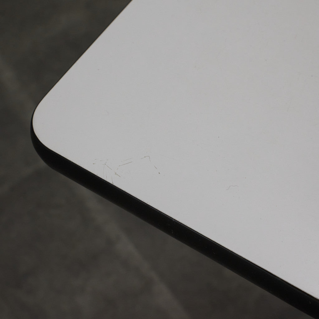 イームズ コントラクトベース テーブル