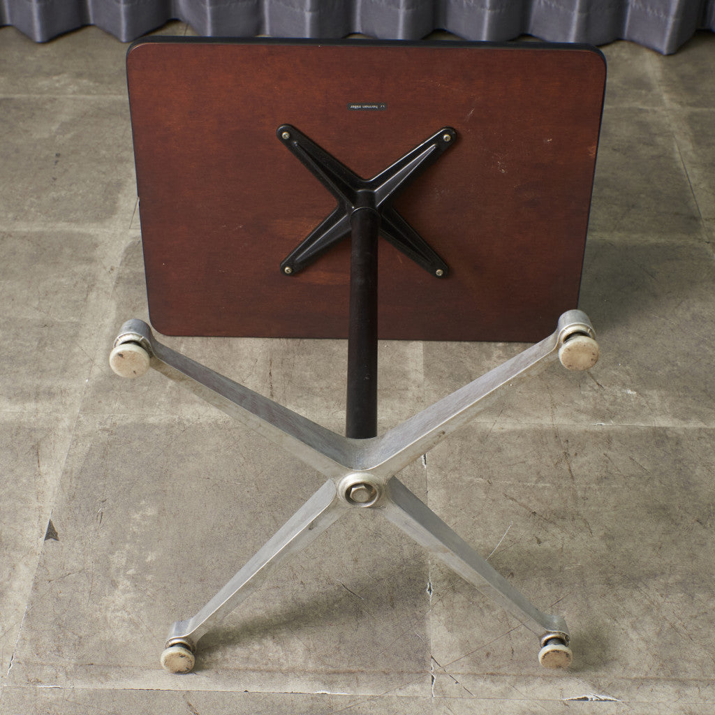 イームズ コントラクトベース テーブル