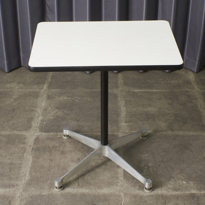 イームズ コントラクトベース テーブル