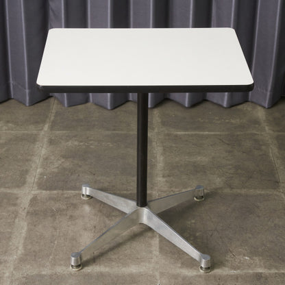 イームズ コントラクトベース テーブル