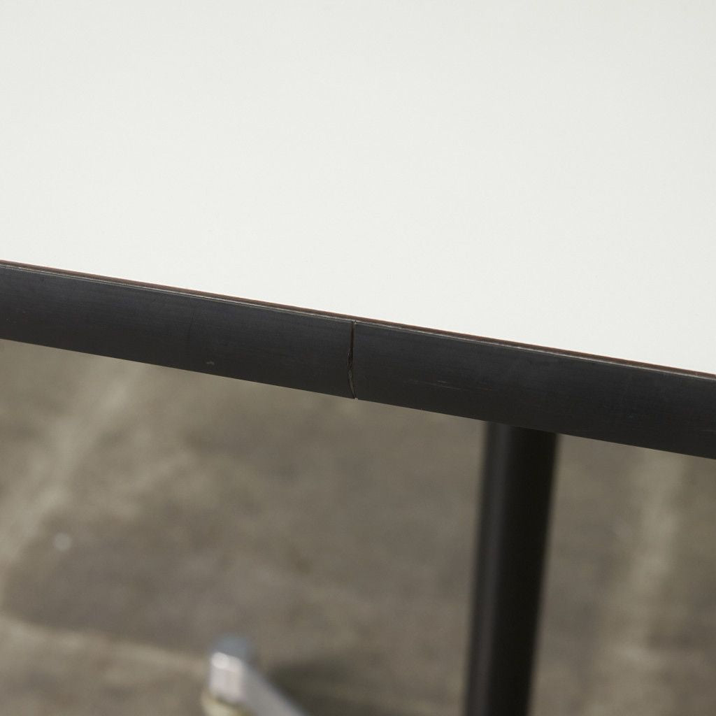 イームズ コントラクトベース テーブル