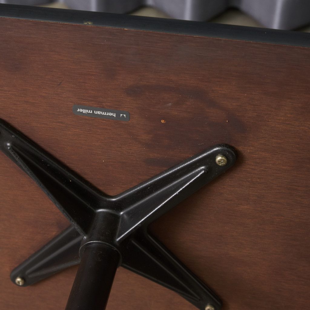 イームズ コントラクトベース テーブル