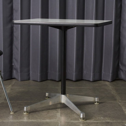 イームズ コントラクトベース テーブル