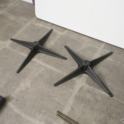 イームズ コントラクトベース ミーティングテーブル