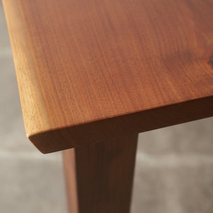 ウォールナット無垢材 ブックマッチ天板 ダイニングテーブル