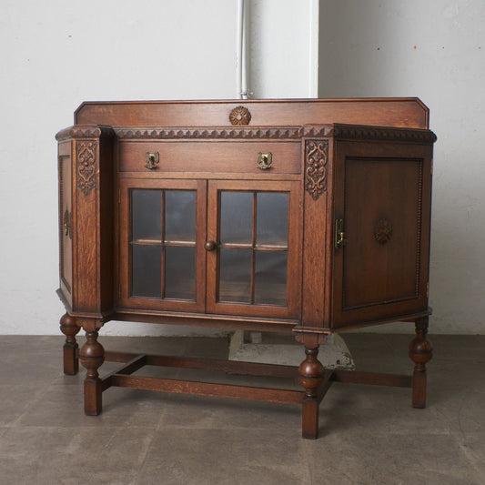 英国アンティーク サイドボード