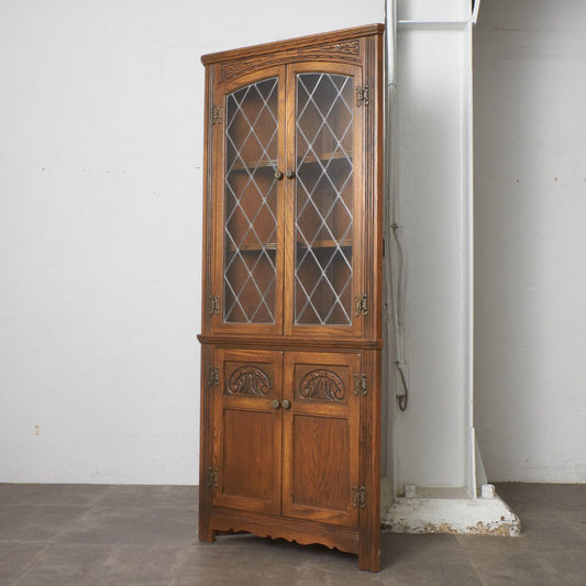 コーナーキャビネット