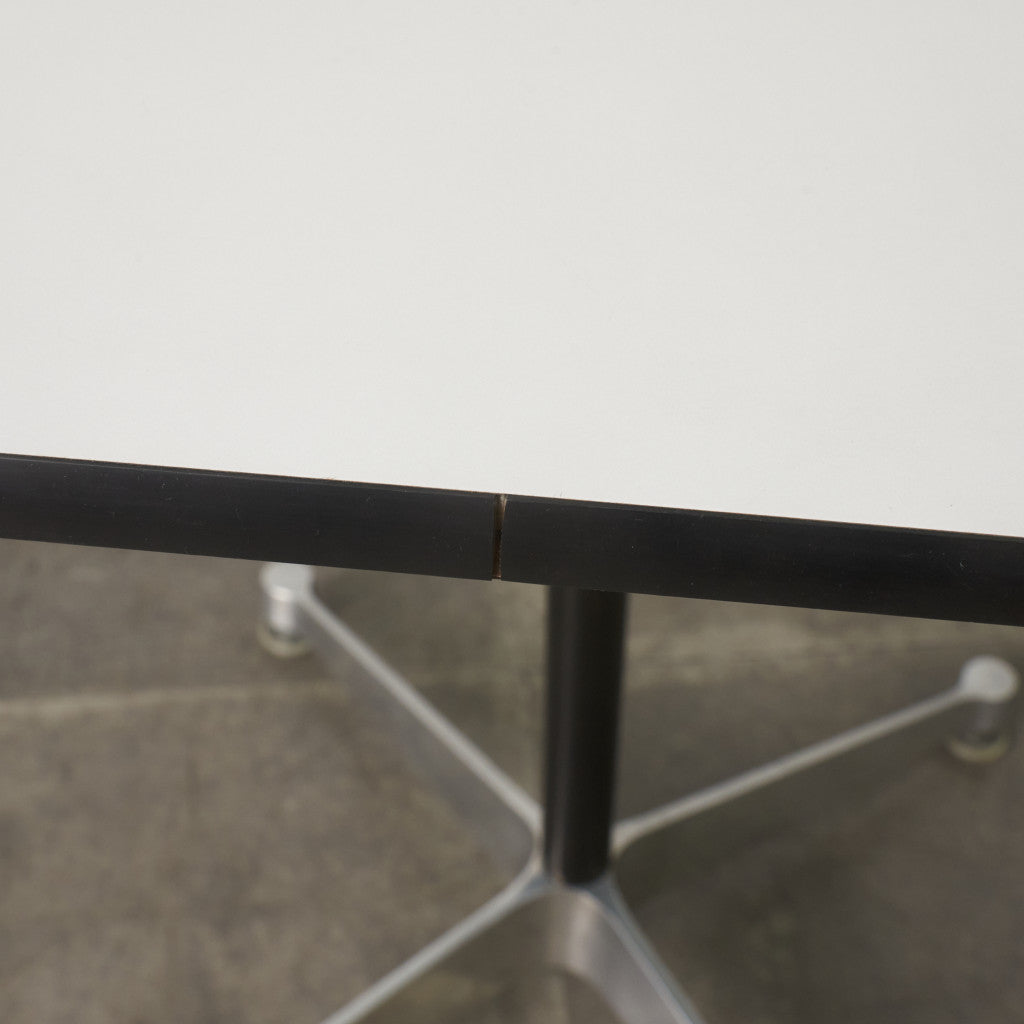 イームズ コントラクトベース テーブル