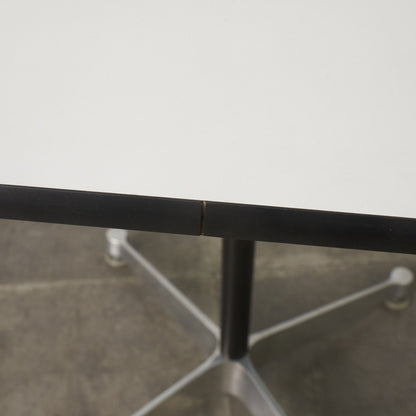 イームズ コントラクトベース テーブル