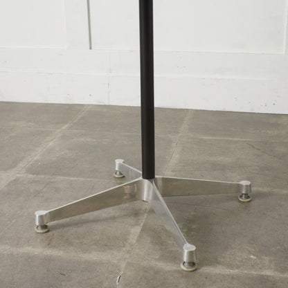 イームズ コントラクトベース テーブル