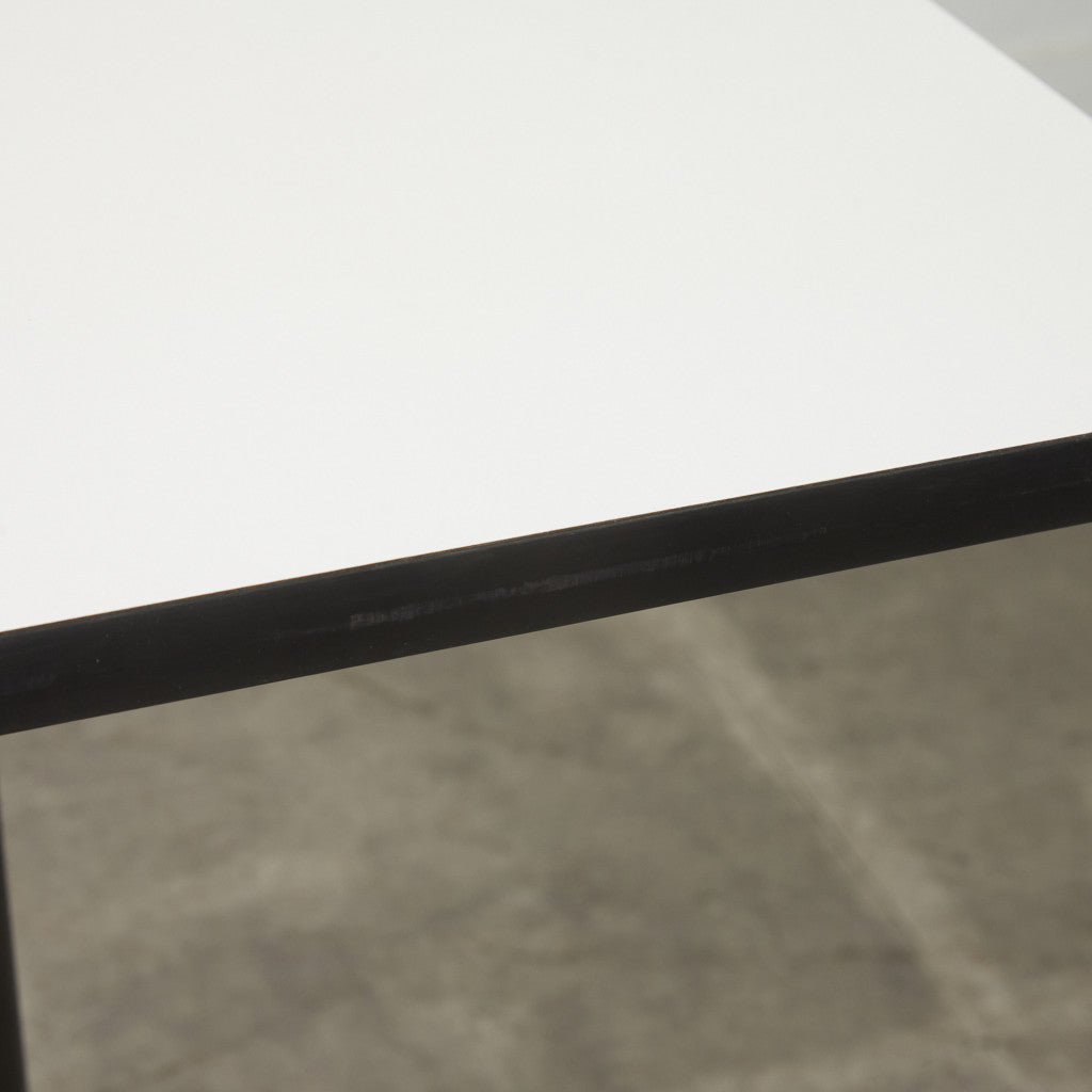 イームズ コントラクトベース テーブル