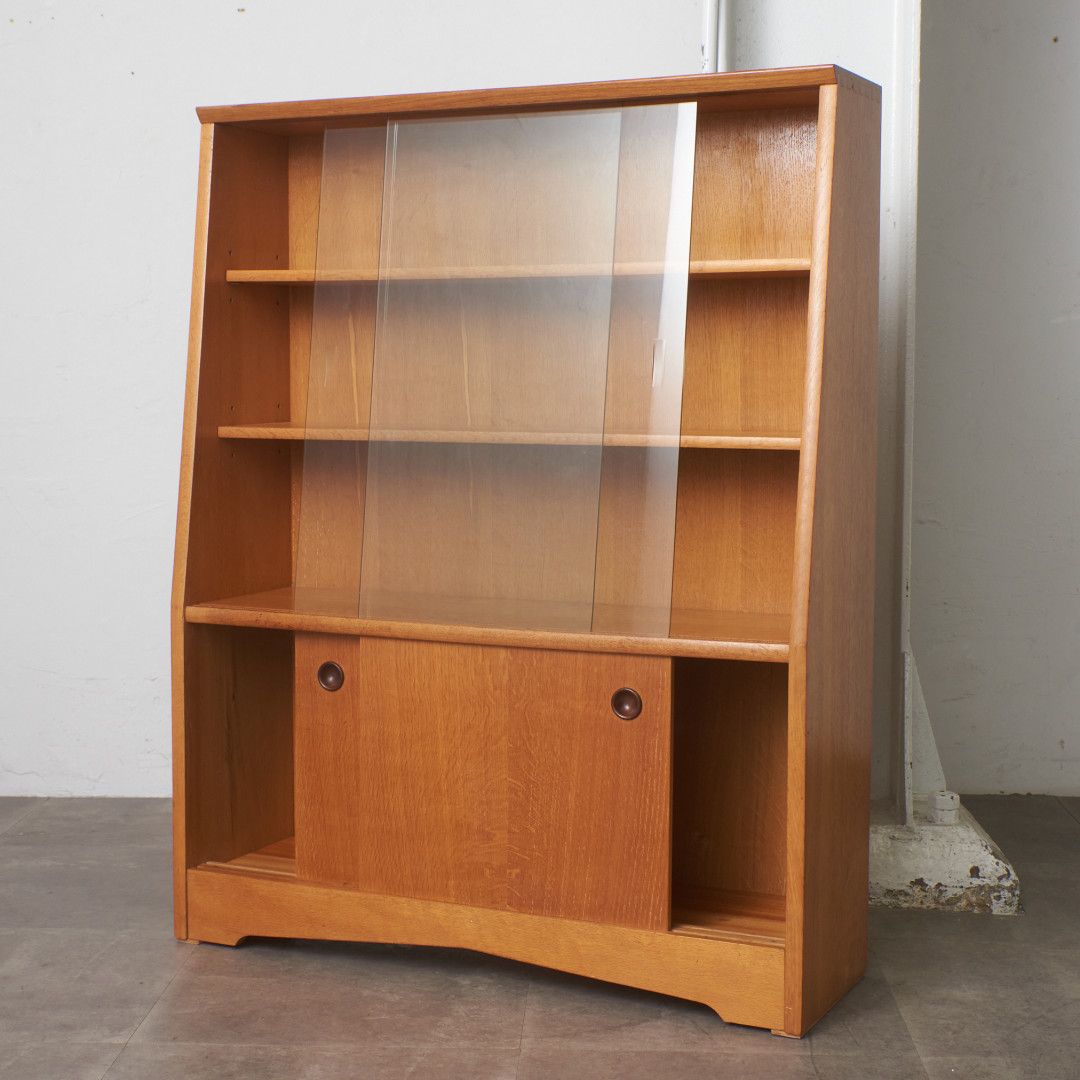Herbert E Gibbs UKビンテージ　本棚 Herbert E Gibbs Golden Oak Bookcase: Mid-Century Cocktail Cabinet