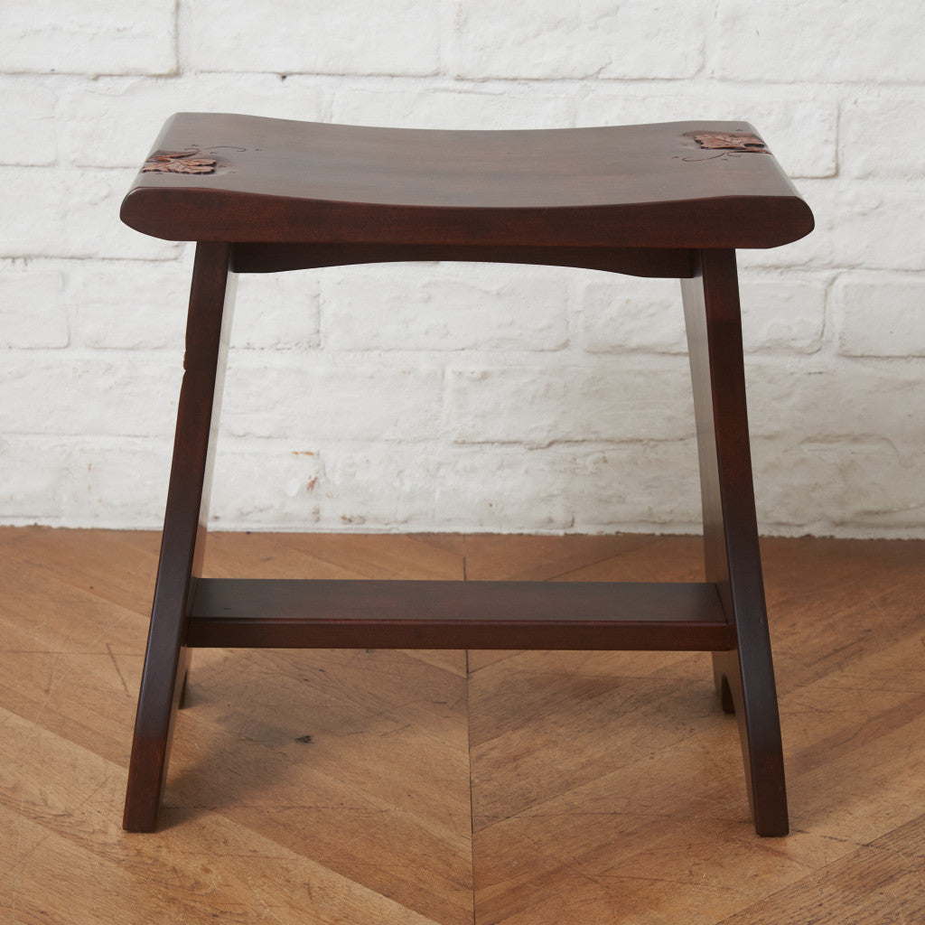 葡萄彫刻 スツール – rocca rocca