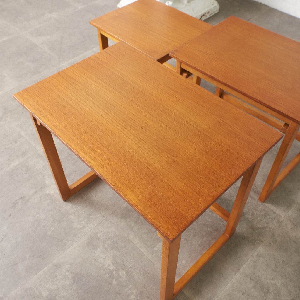 英国ヴィンテージ ネストテーブル – rocca rocca