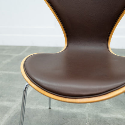 セブンチェア / フロントパディング