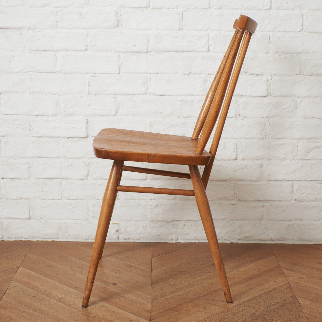 スティックバックチェア