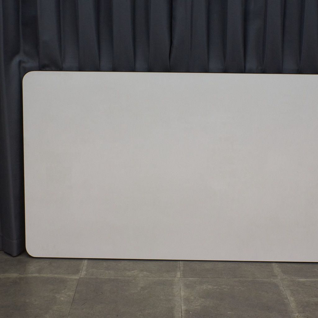 イームズ コントラクトベース ミーティングテーブル