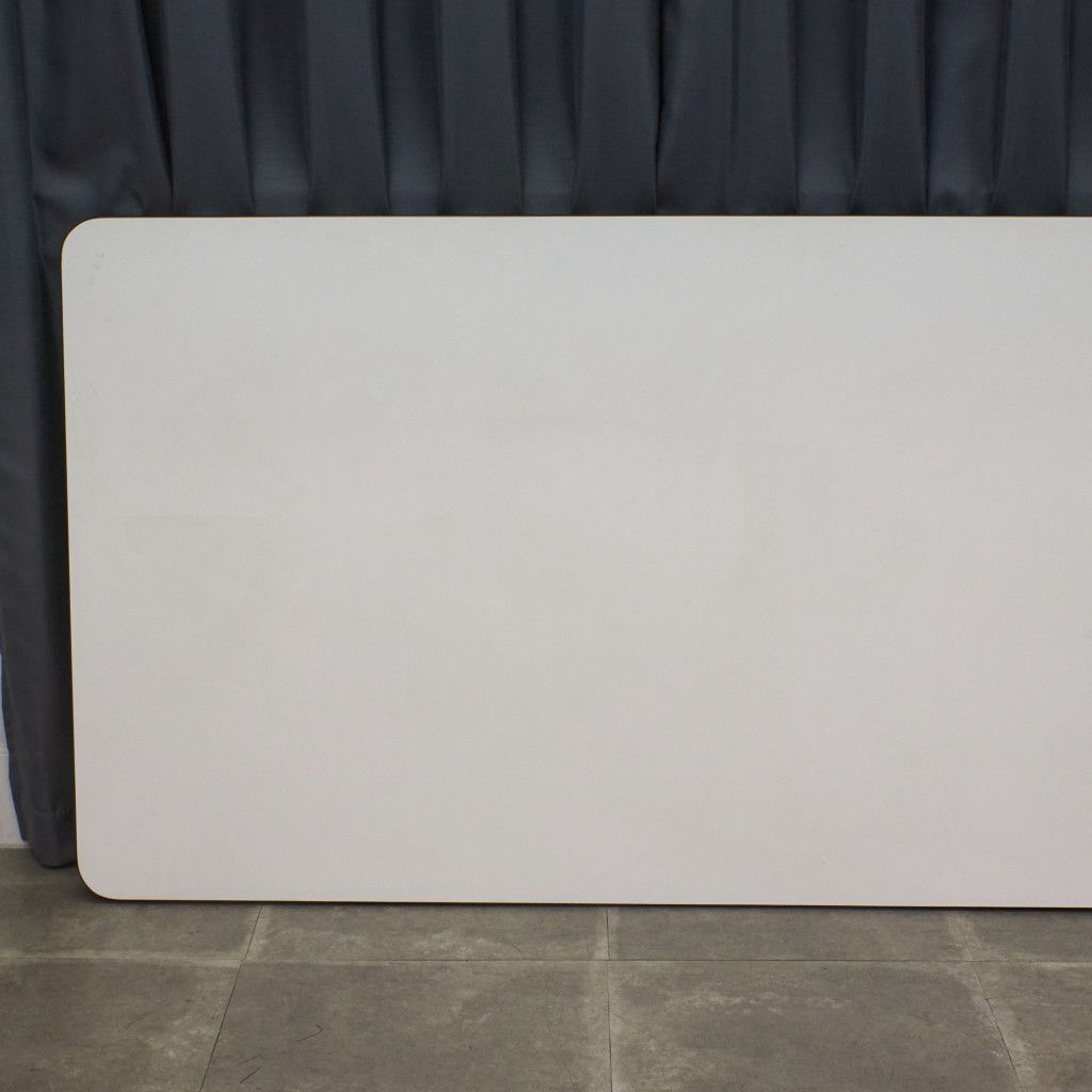 イームズ コントラクトベース ミーティングテーブル