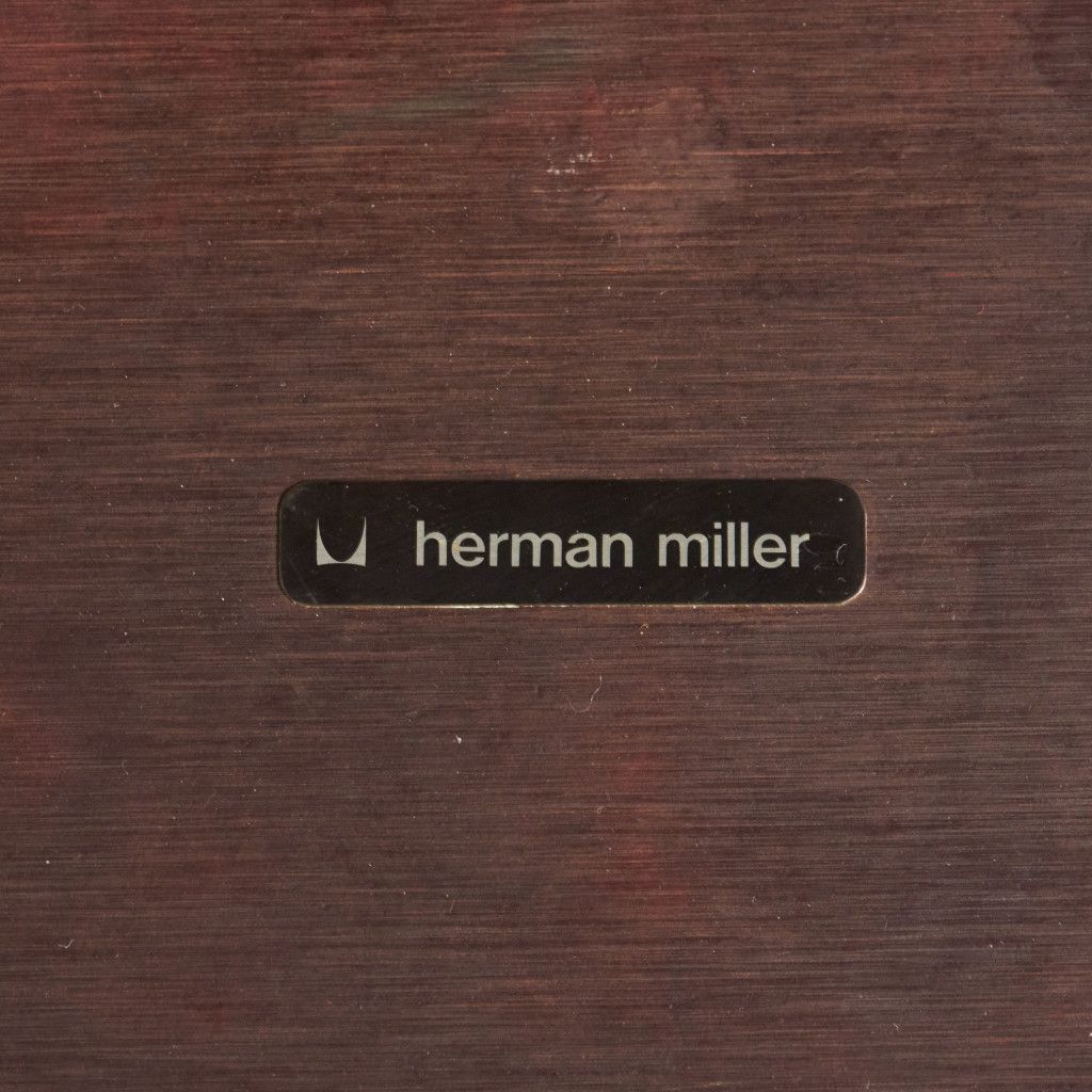 イームズ コントラクトベース ミーティングテーブル