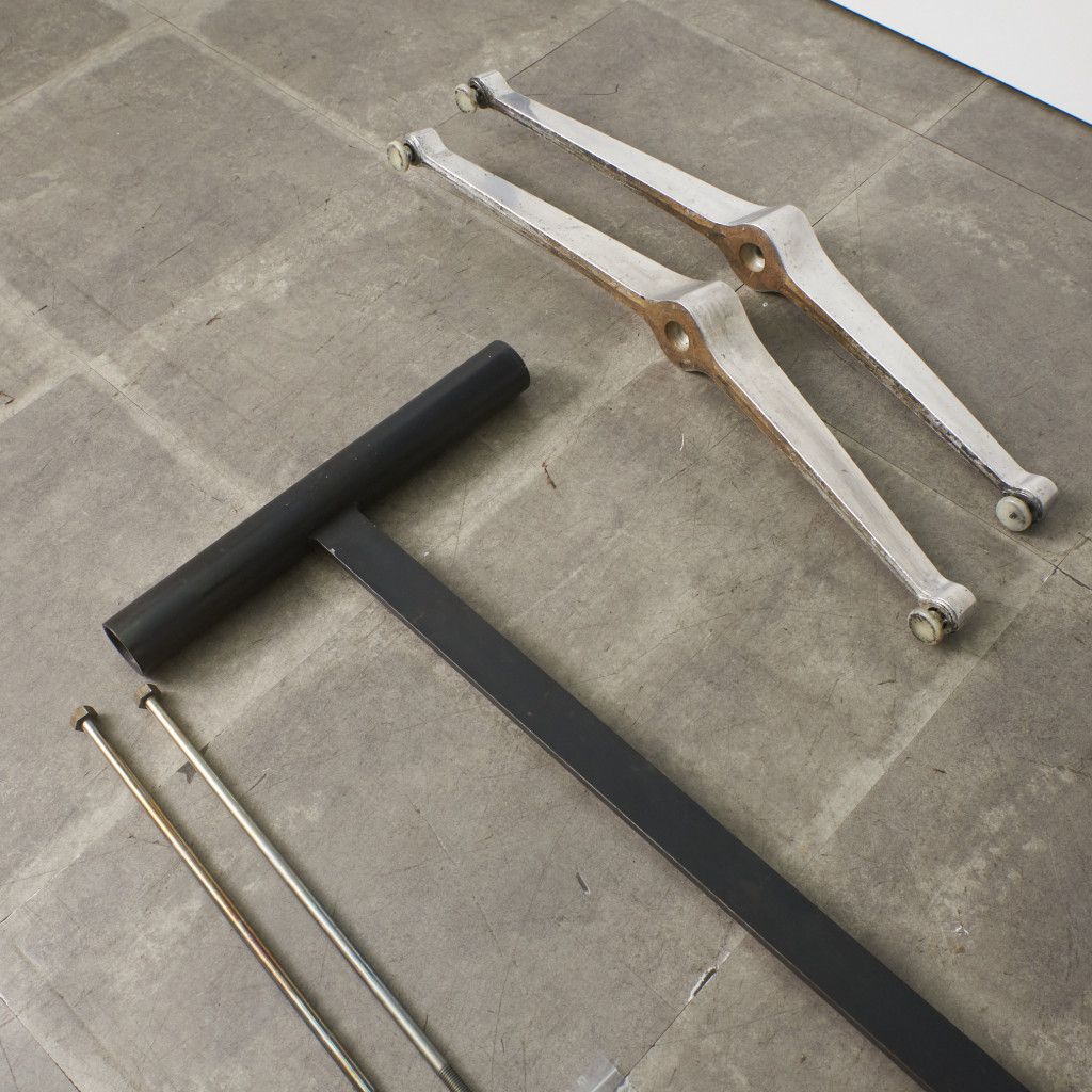 イームズ コントラクトベース ミーティングテーブル