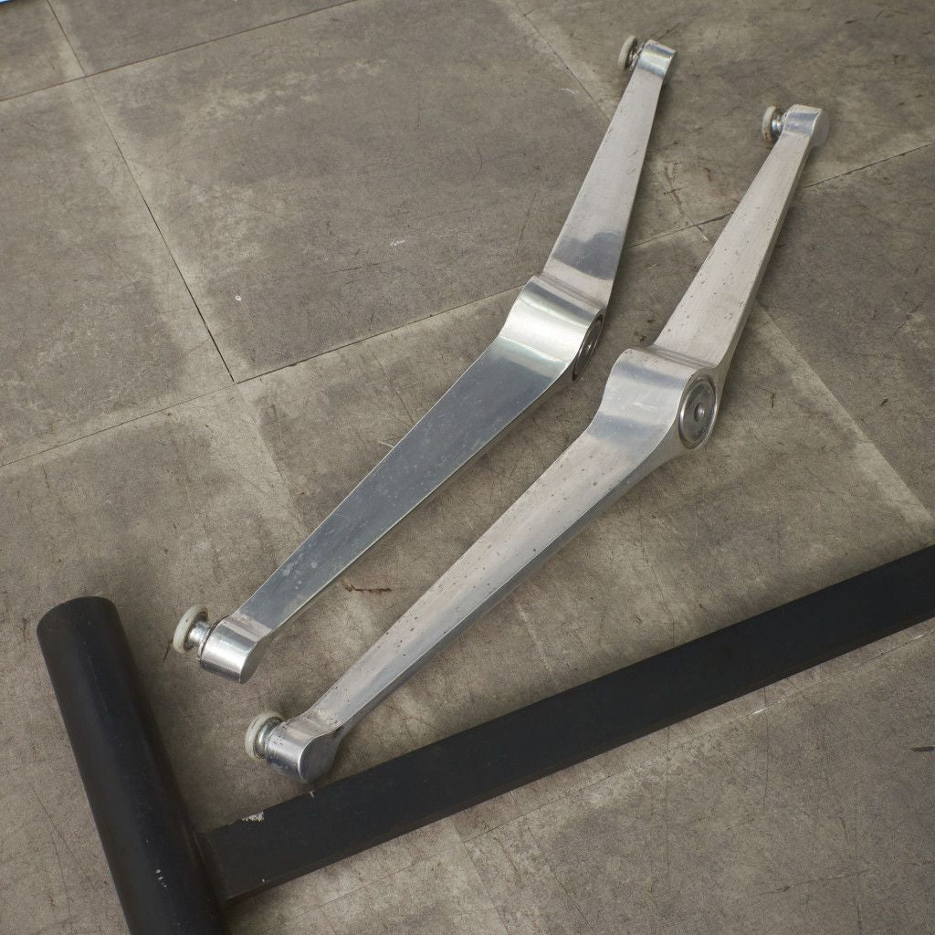 イームズ コントラクトベース ミーティングテーブル