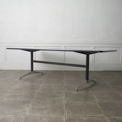 イームズ コントラクトベース ミーティングテーブル