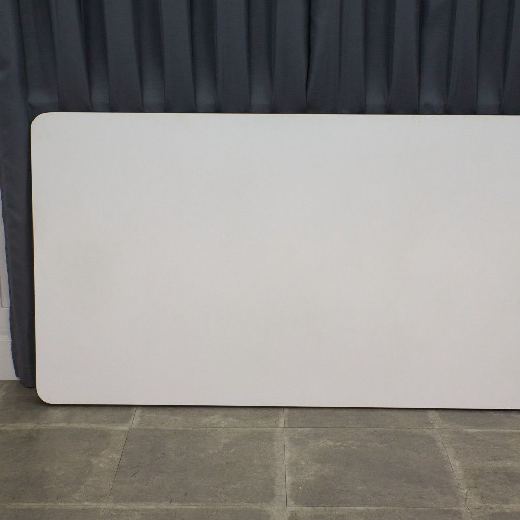 イームズ コントラクトベース ミーティングテーブル