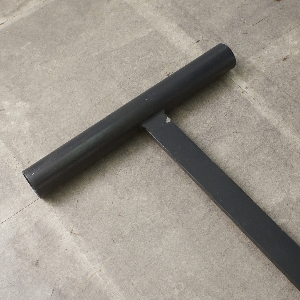 イームズ コントラクトベース ミーティングテーブル