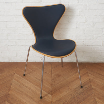 セブンチェア / フロントパディング