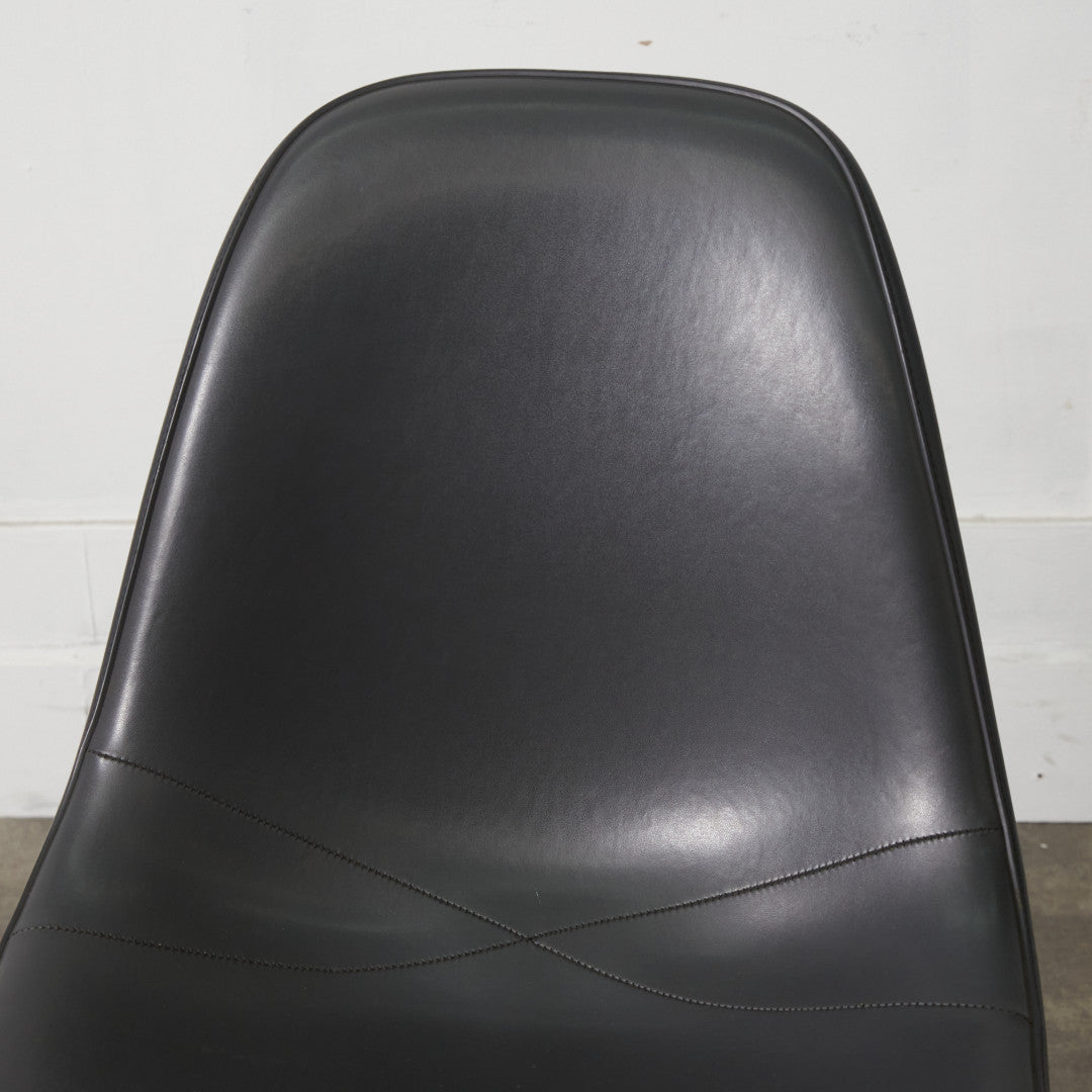 サイドシェルチェア スタッキングベース