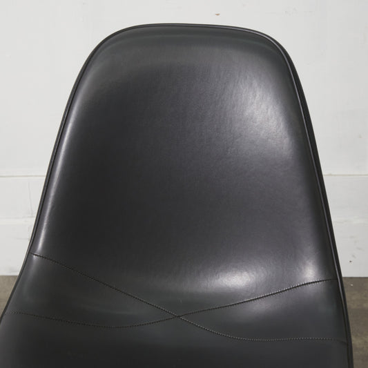 サイドシェルチェア スタッキングベース