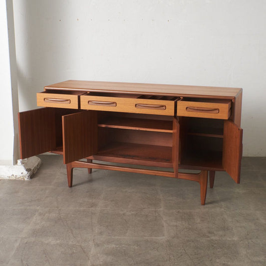 Fresco 脚付きサイドボード (4072)