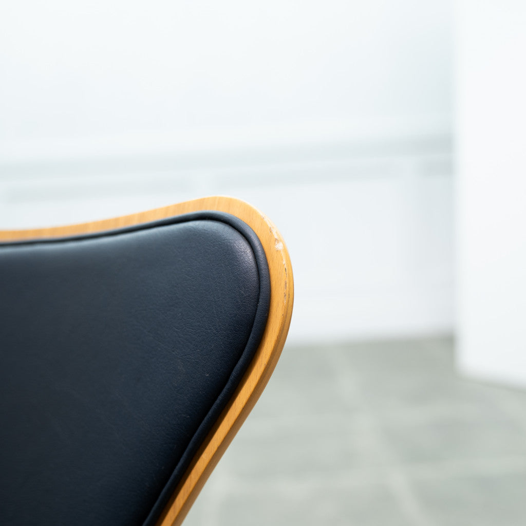 セブンチェア / フロントパディング